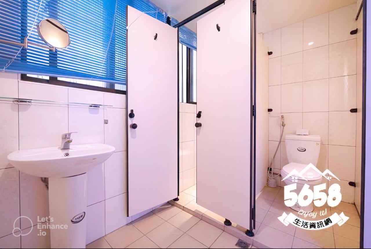 Long House Apartment Taichung Exterior foto