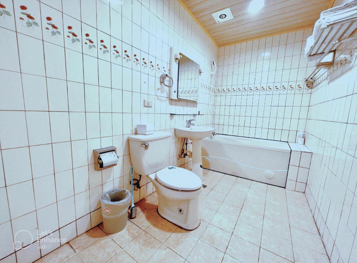 Long House Apartment Taichung Exterior foto